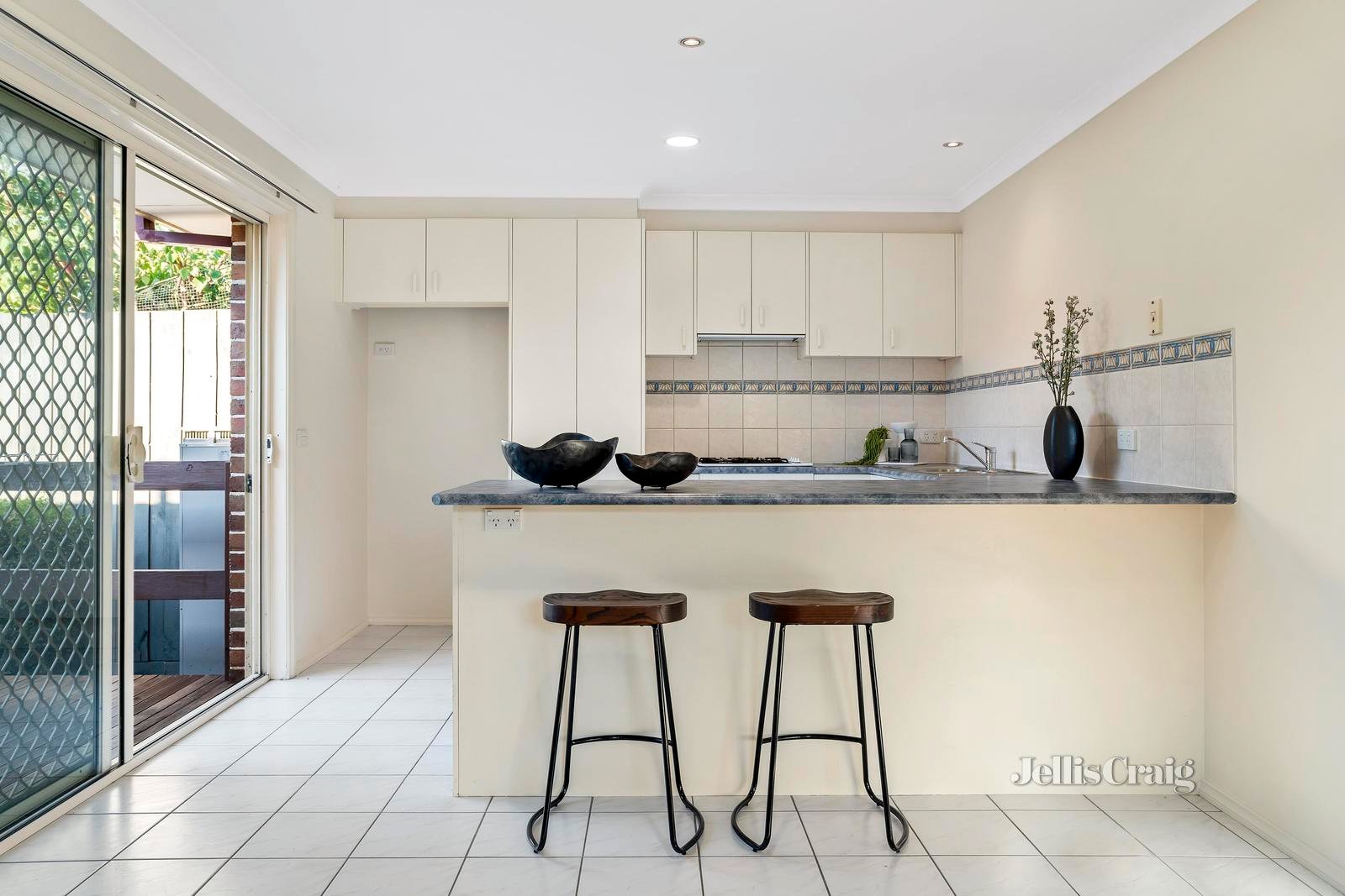 2/11 Rosedale Crescent, Ringwood East image 4