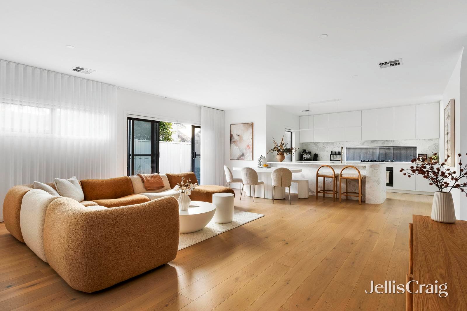 2/11 Skeffington Street, Bellfield image 2