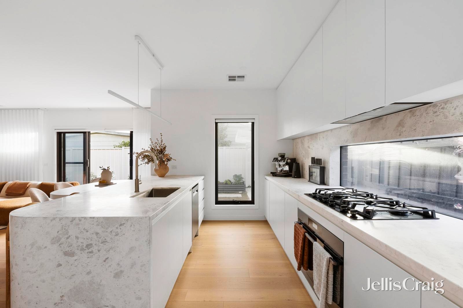2/11 Skeffington Street, Bellfield image 7