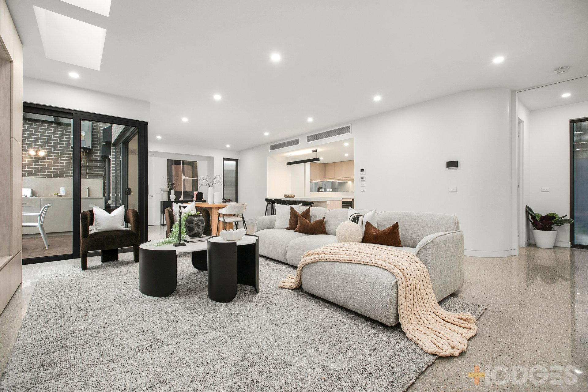 2 / 11 Turner Road Highett