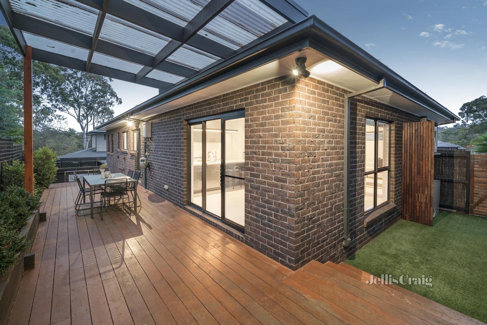 2/11 Walsh Street, Eltham image 14