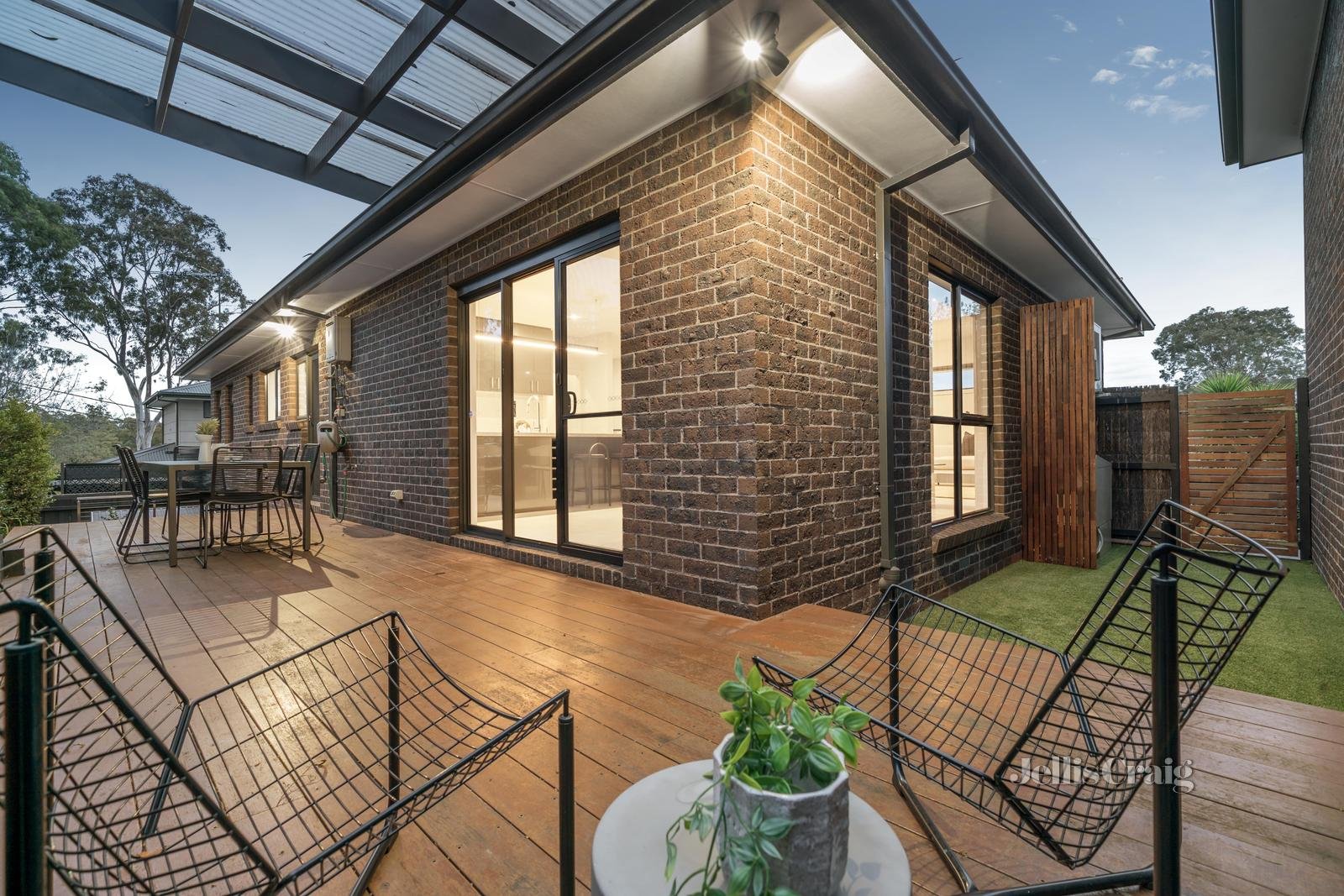 2/11 Walsh Street, Eltham image 15