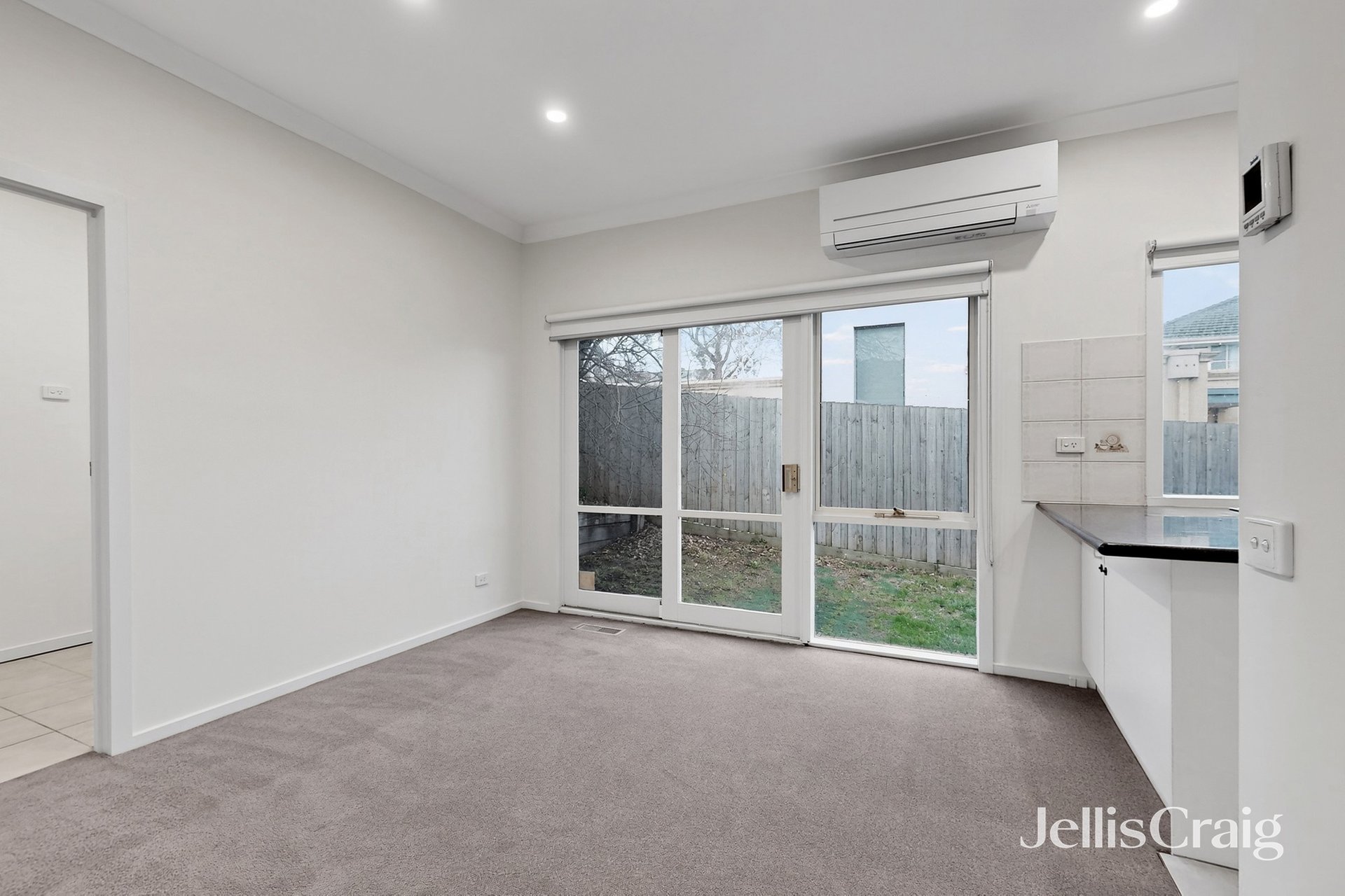 2/11 Weir Street, Balwyn image 11