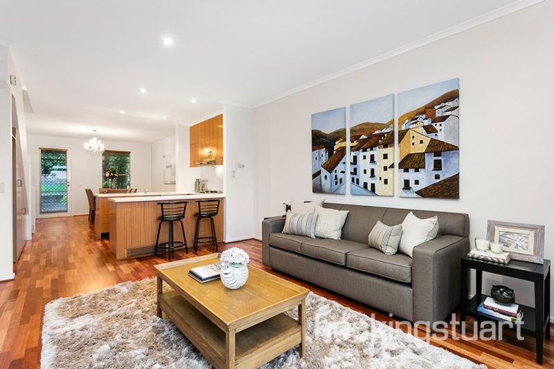 211 Wiltshire Drive, Kew image 1