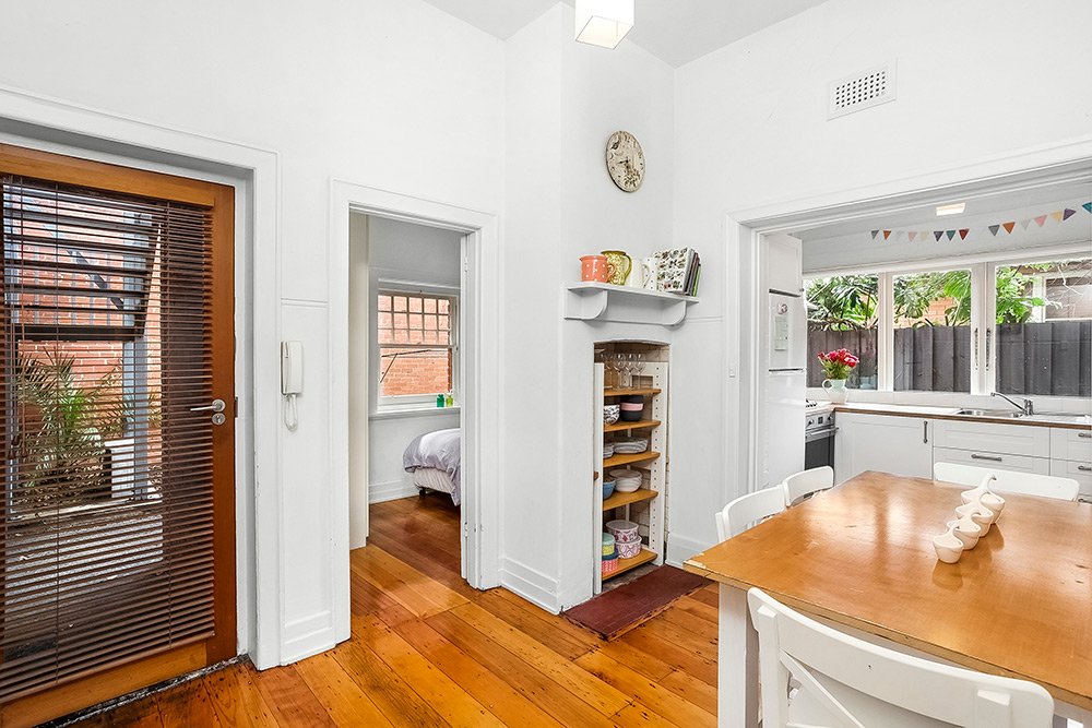2/11 Wimmera Place, St Kilda image 6