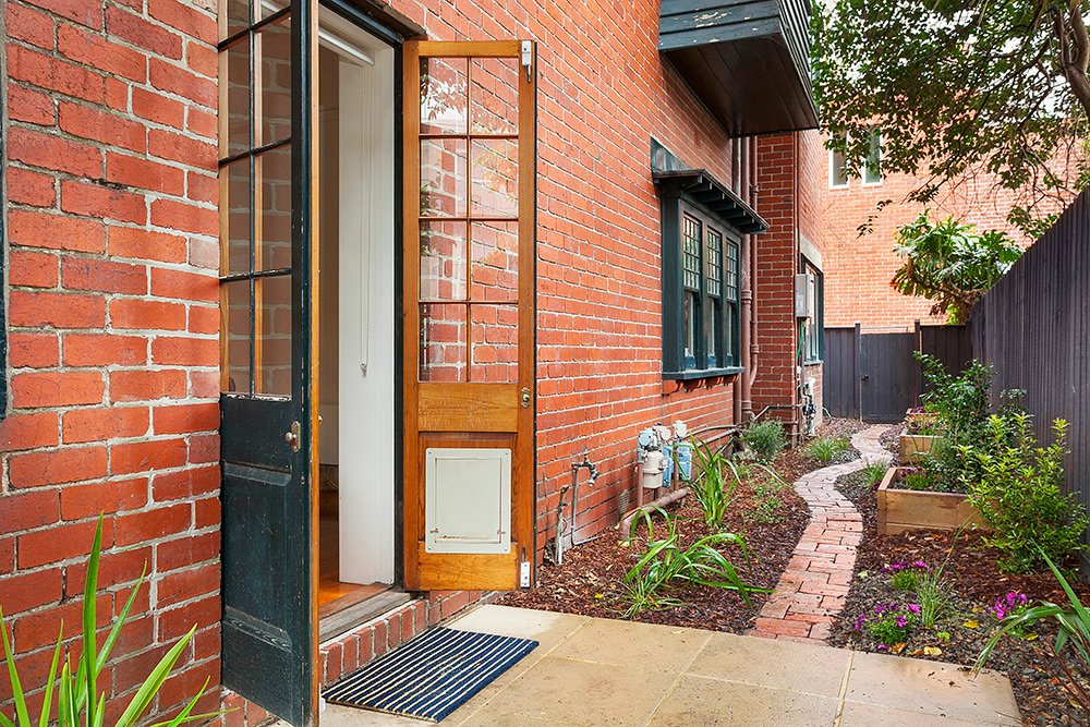 2/11 Wimmera Place, St Kilda image 9