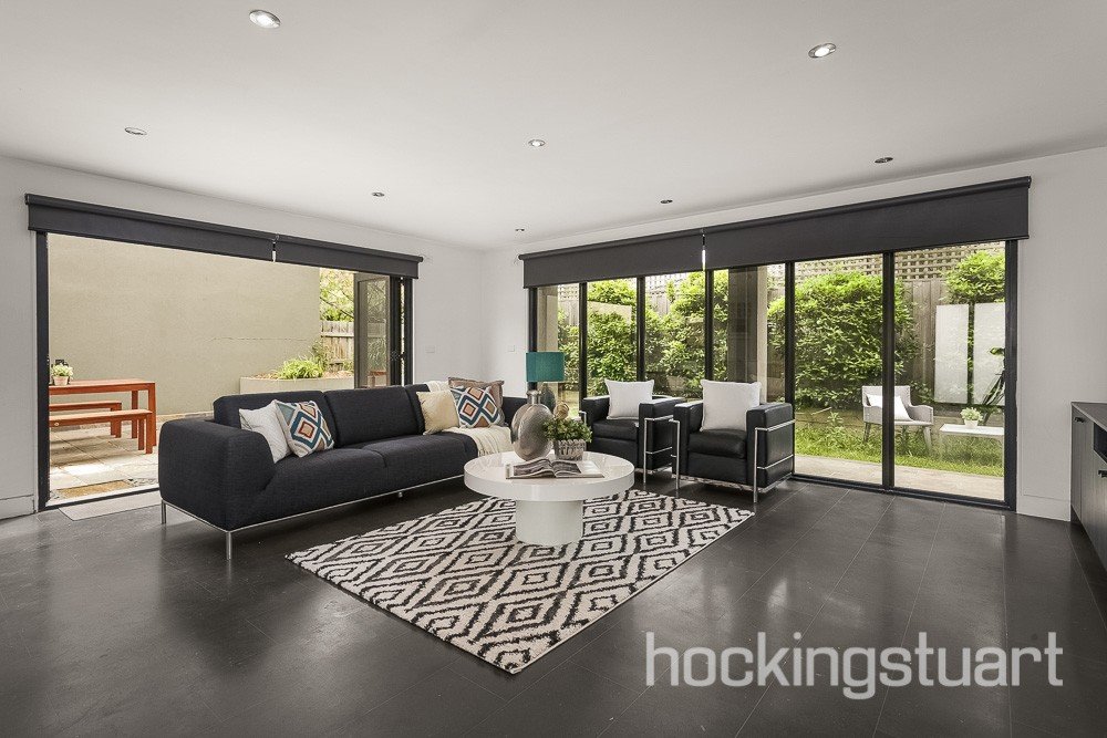 2/11 Winfield Road, Balwyn North image 1