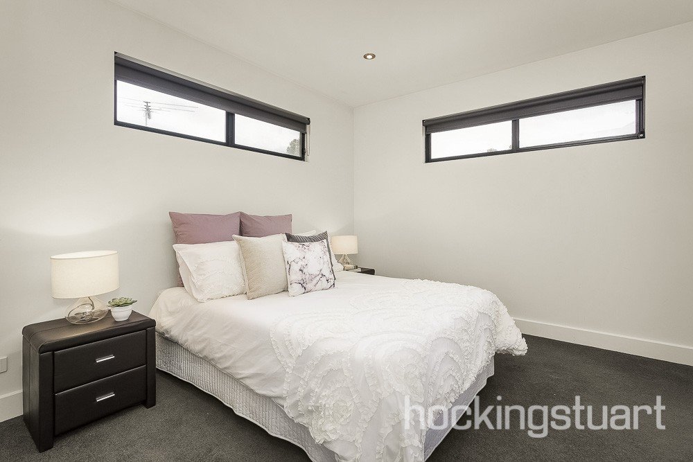 2/11 Winfield Road, Balwyn North image 4