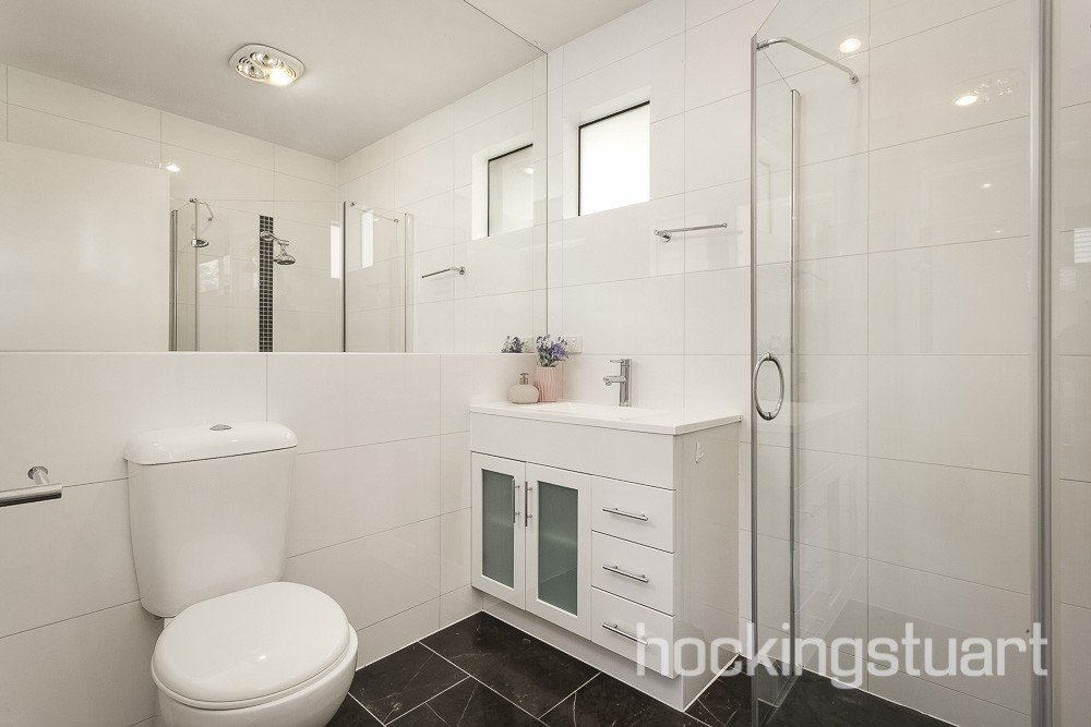 2/11 Winfield Road, Balwyn North image 5