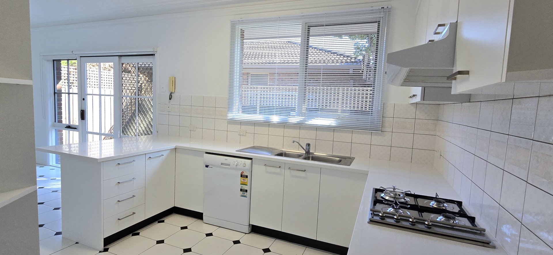 Property Gallery Thumbnail 4
