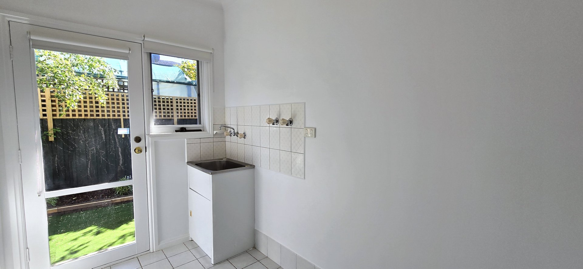 Property Gallery Thumbnail 11
