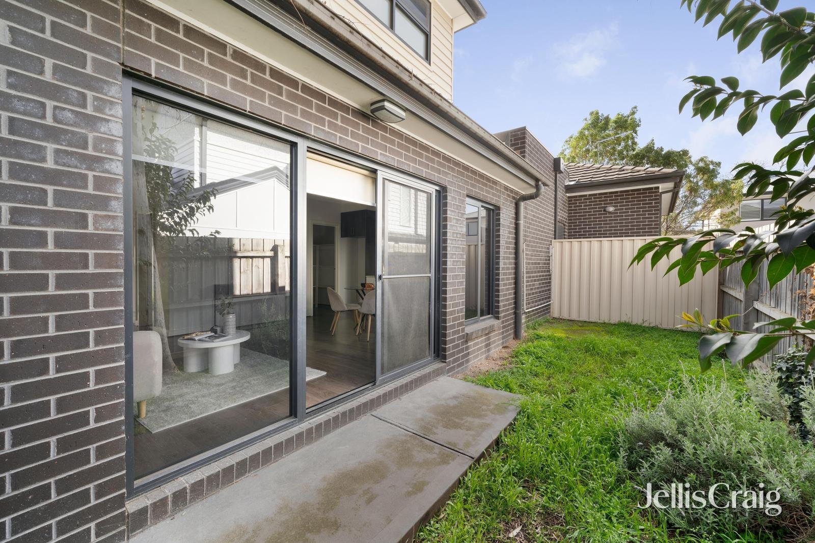 2/110-112 Nell Street, Greensborough image 5