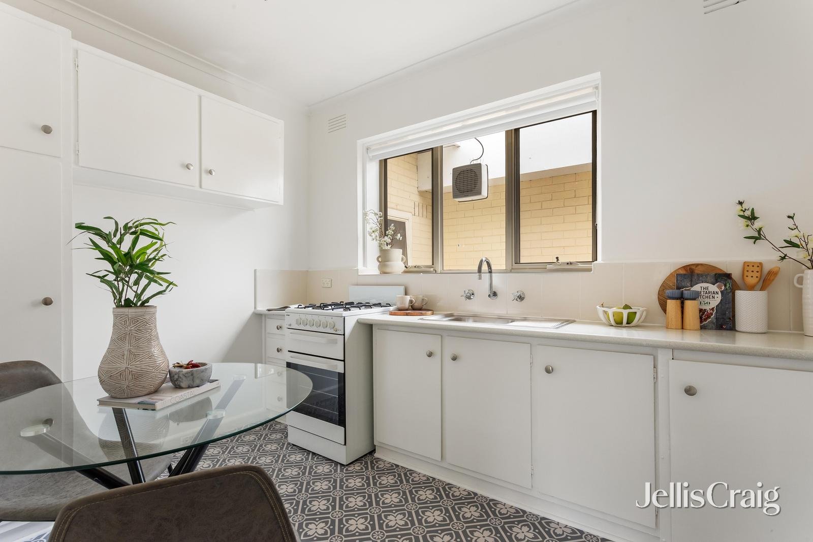 21/10 Mitford Street, St Kilda image 4