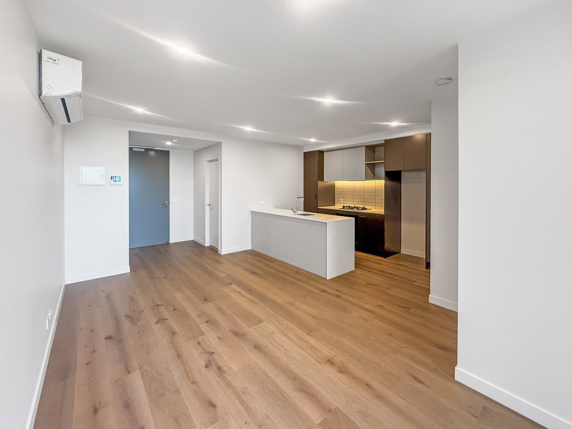 21/104 Colac Road, Highton image 2