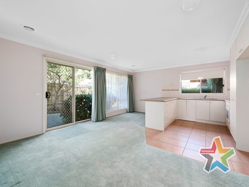 2/111 Colchester Road, Kilsyth image 6