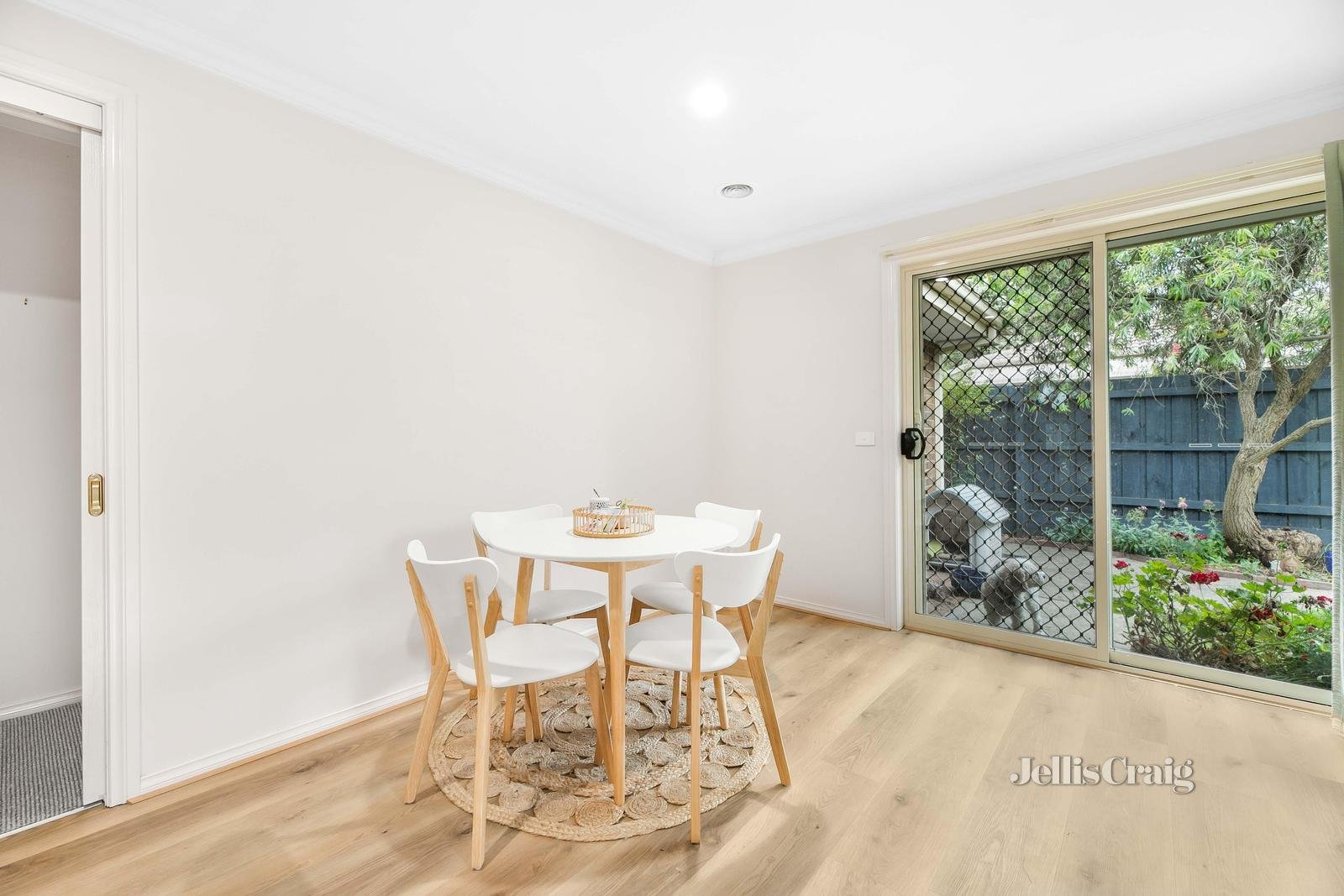 2/111 Colchester Road, Kilsyth image 5