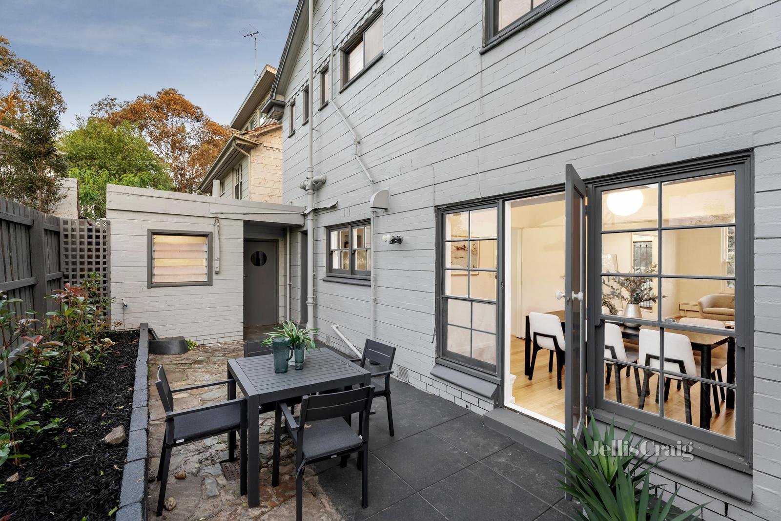 2/111 Kooyongkoot Road, Hawthorn image 11