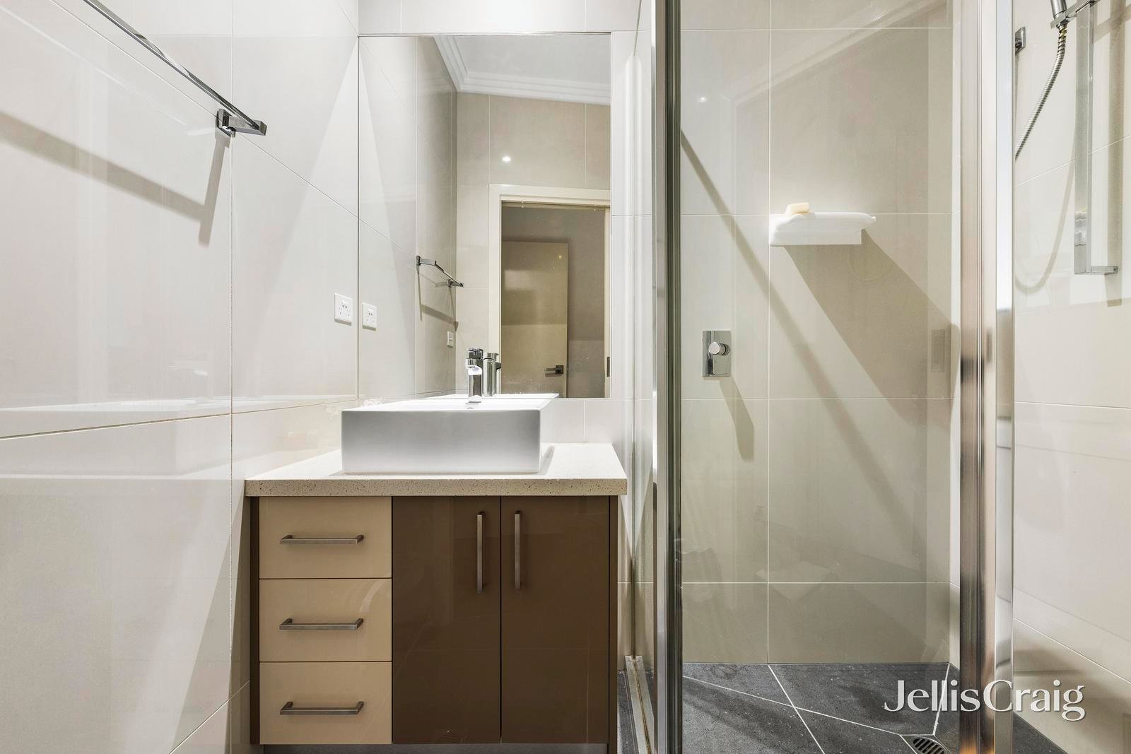 2/111 Victoria Street, Brunswick East image 5