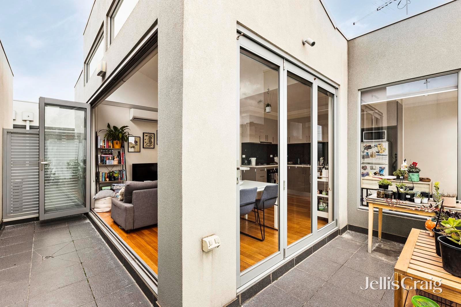 2/111 Victoria Street, Brunswick East image 6