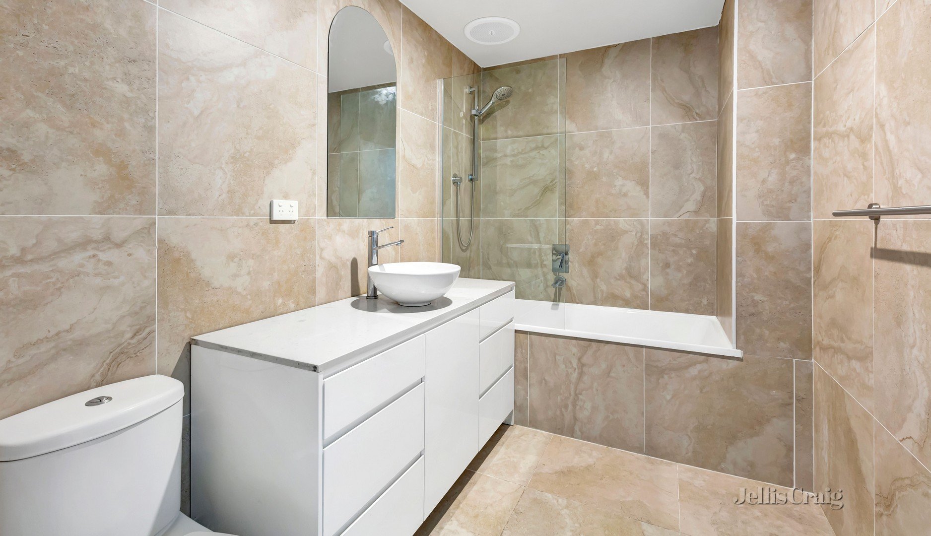 211/2 Olive York Way, Brunswick West image 6