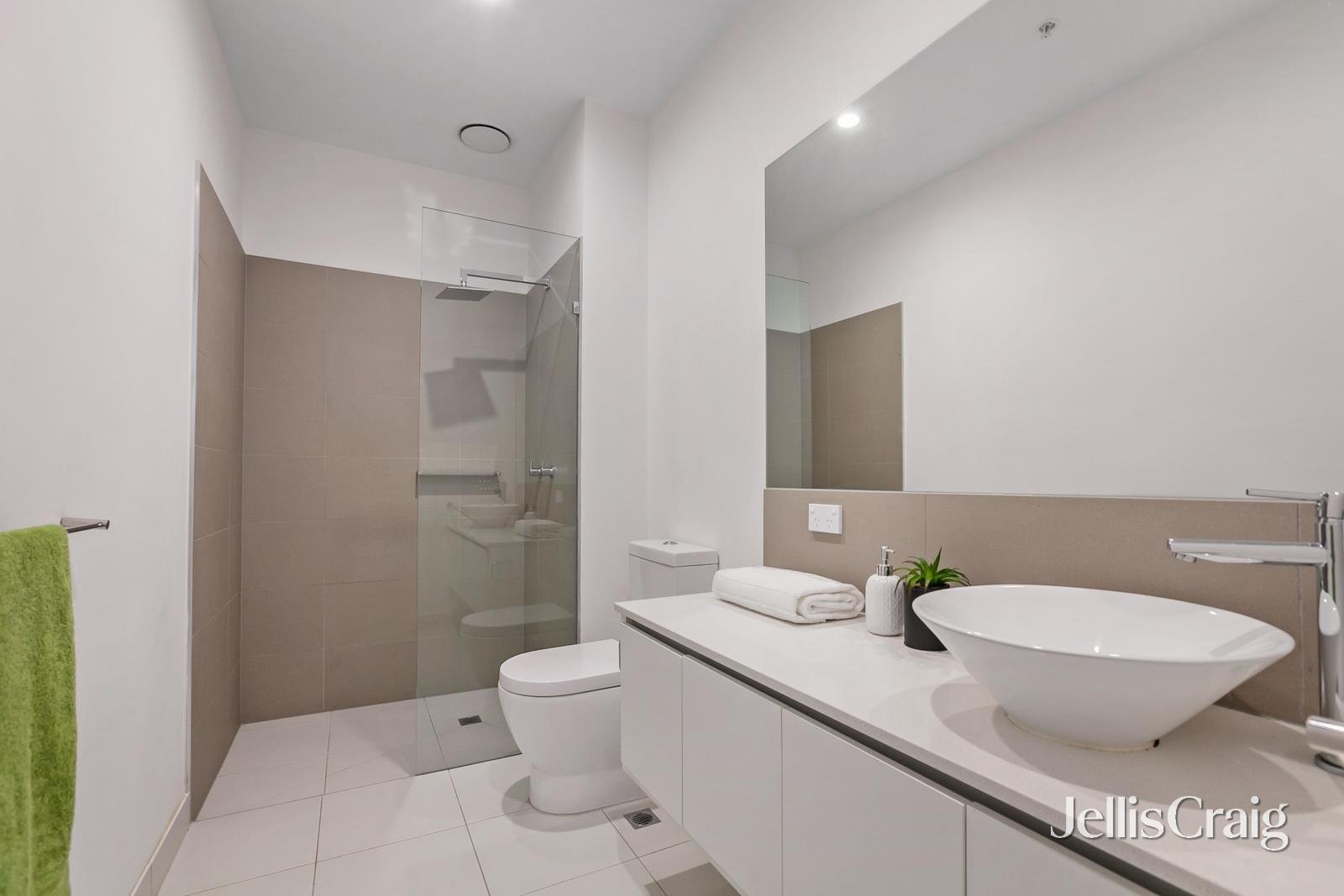 211/24 Leake Street, Essendon image 8