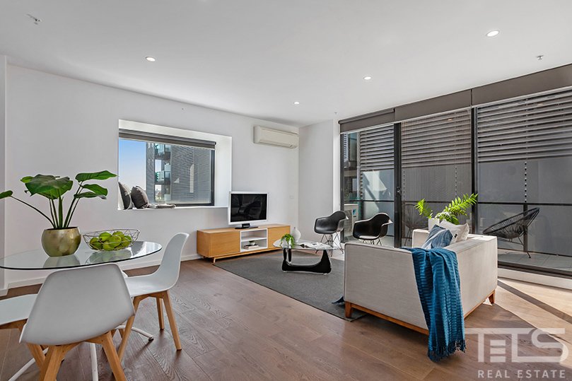 211/24 Leake Street, Essendon image 3