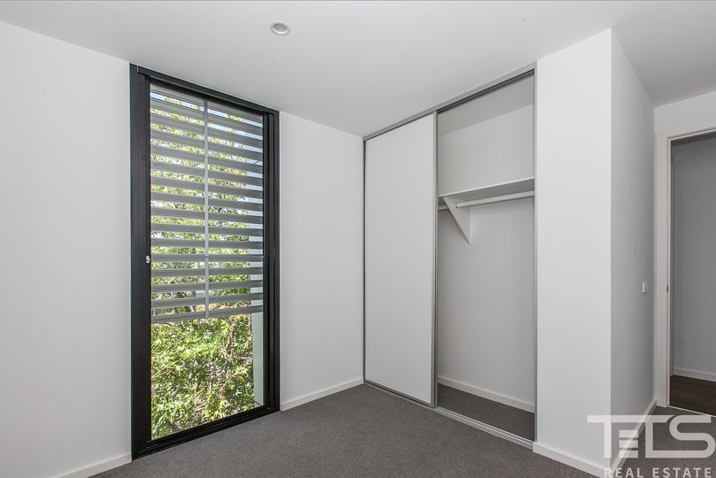 211/24 Leake Street, Essendon image 10