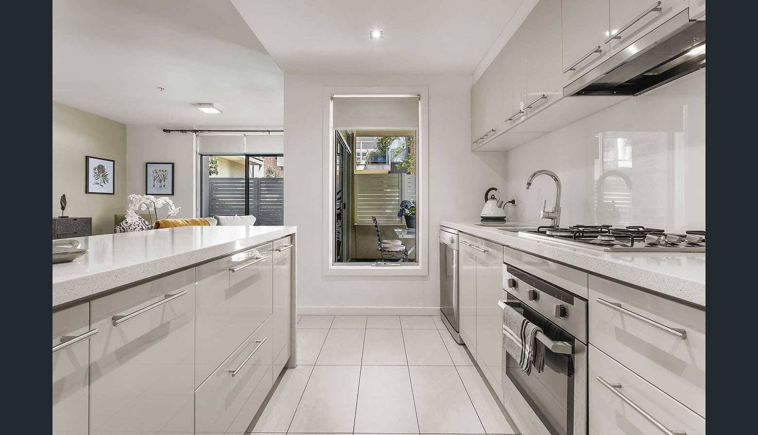21/1245 Burke Road, Kew East image 2