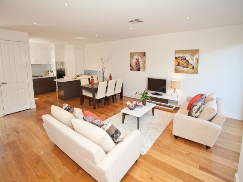 2/1129 Whitehorse Road, Box Hill image 2