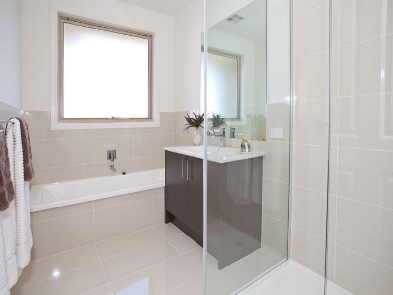 2/1129 Whitehorse Road, Box Hill image 8
