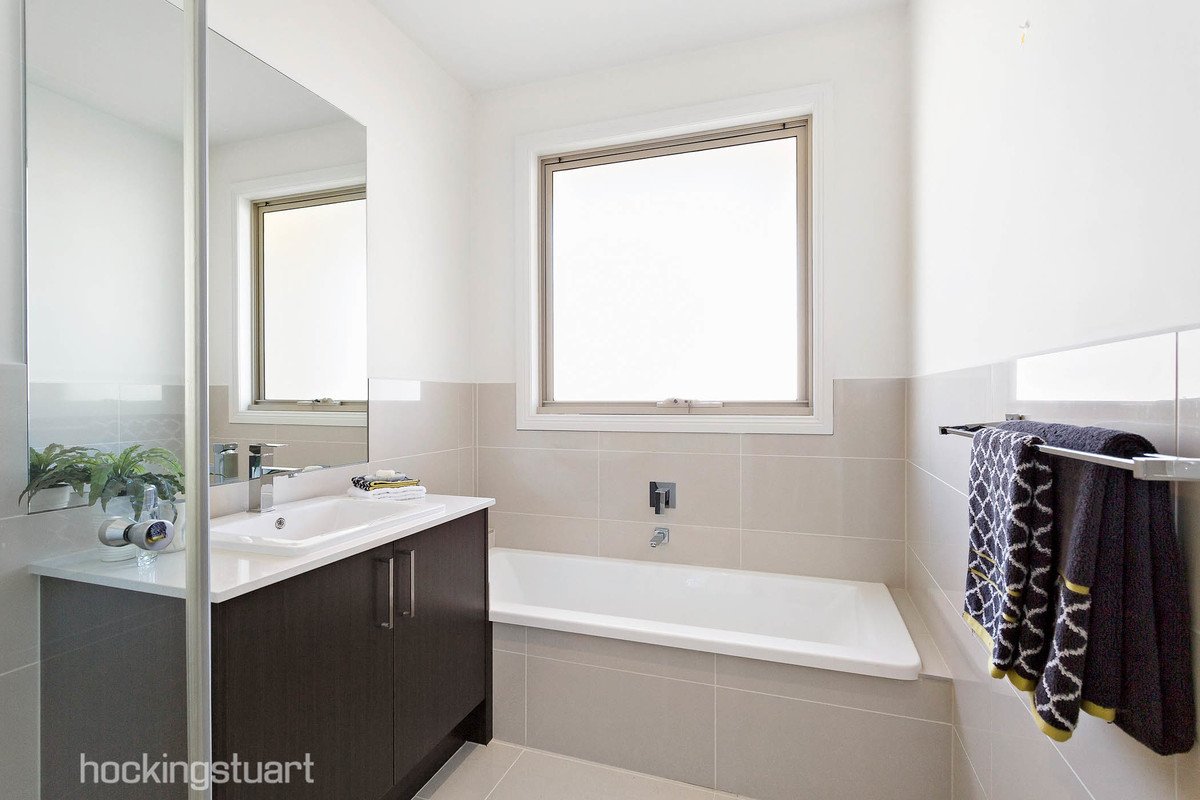 2/1129 Whitehorse Road, Box Hill image 4