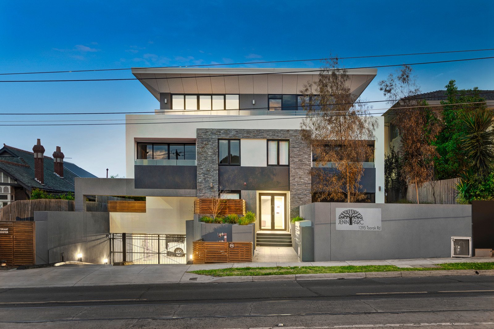 21/1295 Toorak Road, Camberwell image 4