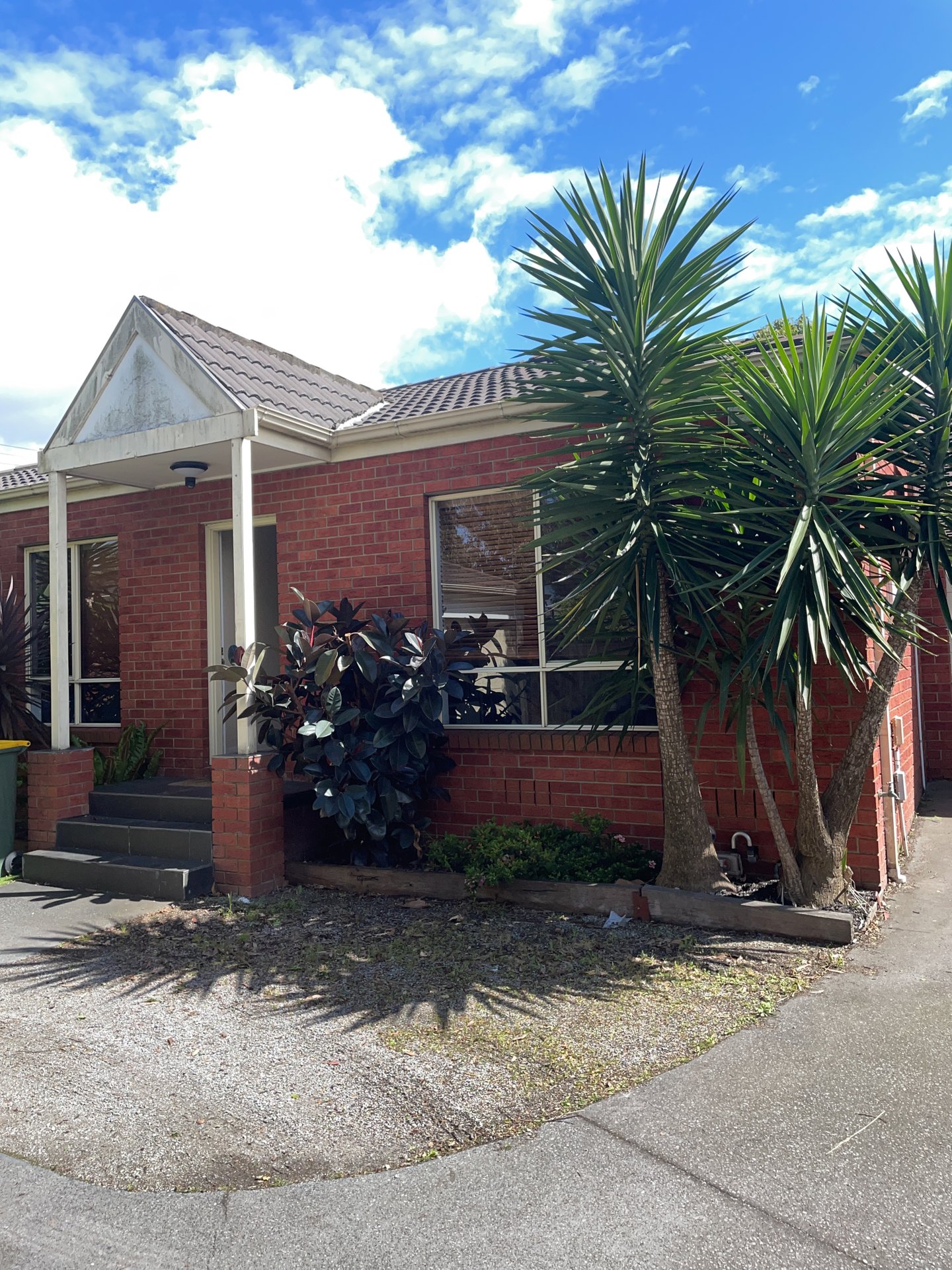 2/113 Springfield Road, Blackburn North image 4