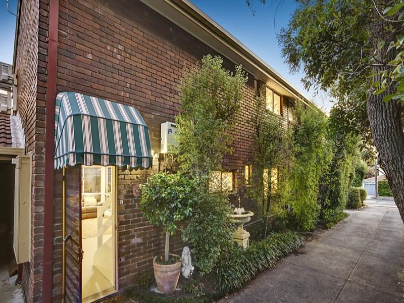 2/113 Wellington Street, Kew image 1