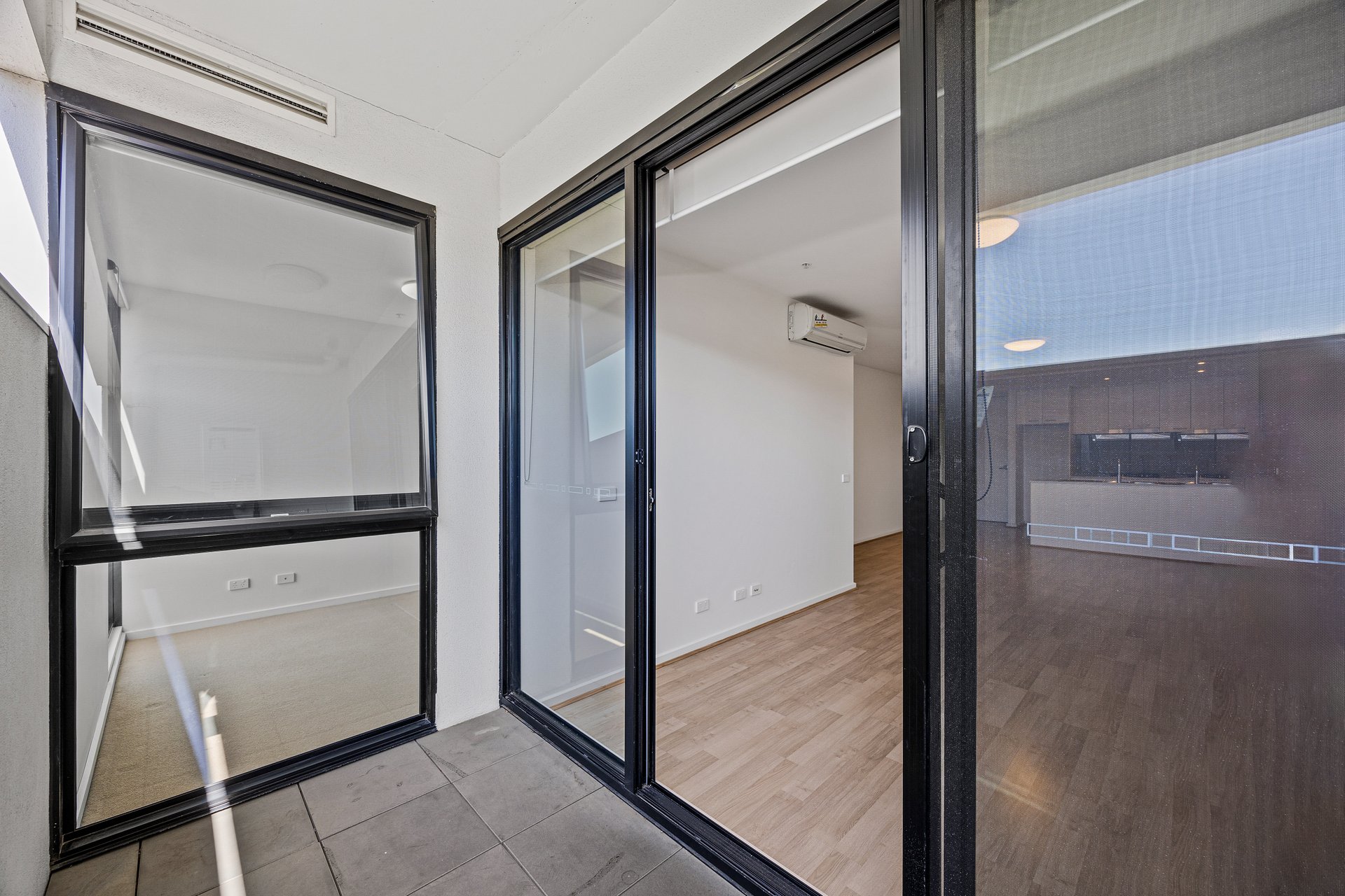 211/300 Middleborough Road, Blackburn image 10