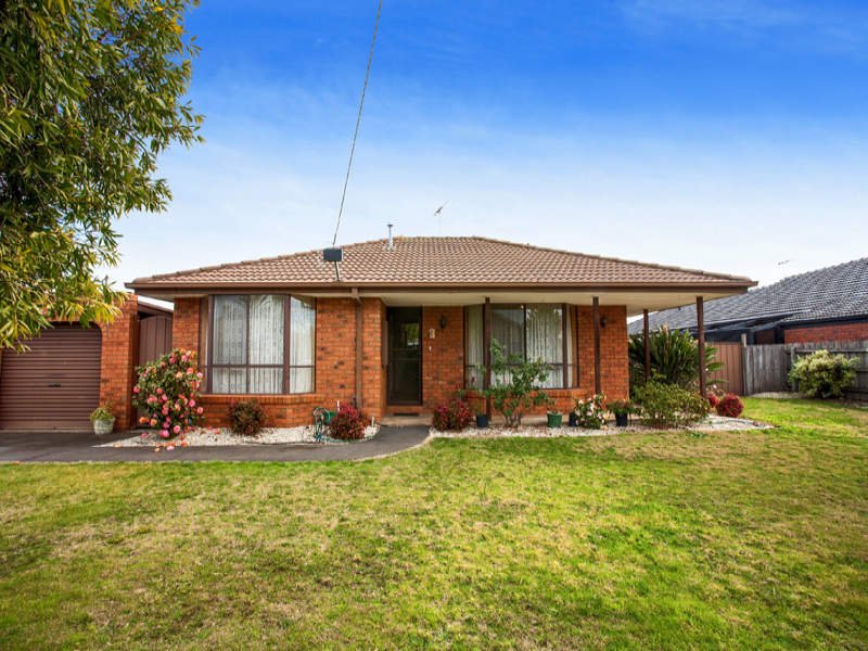 2/114 Hogans Road, Hoppers Crossing image 1