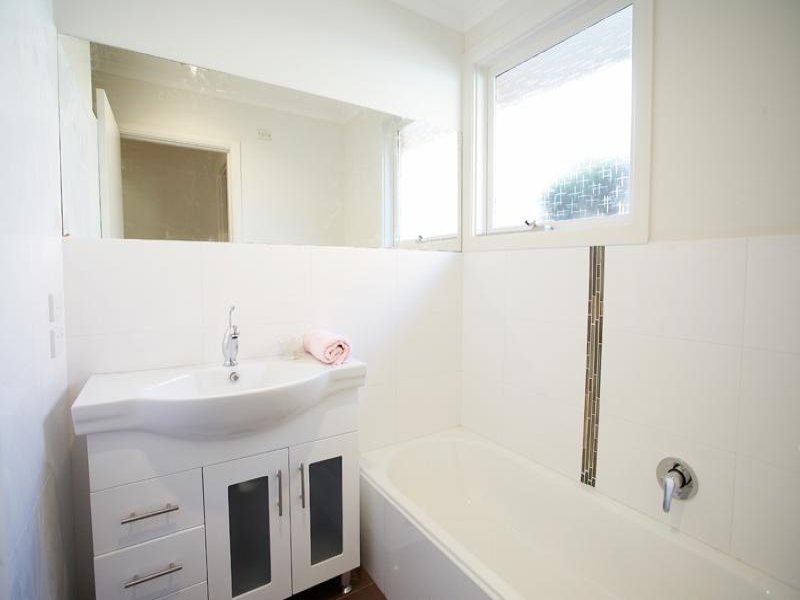 2/115 Croydon Road, Surrey Hills image 3