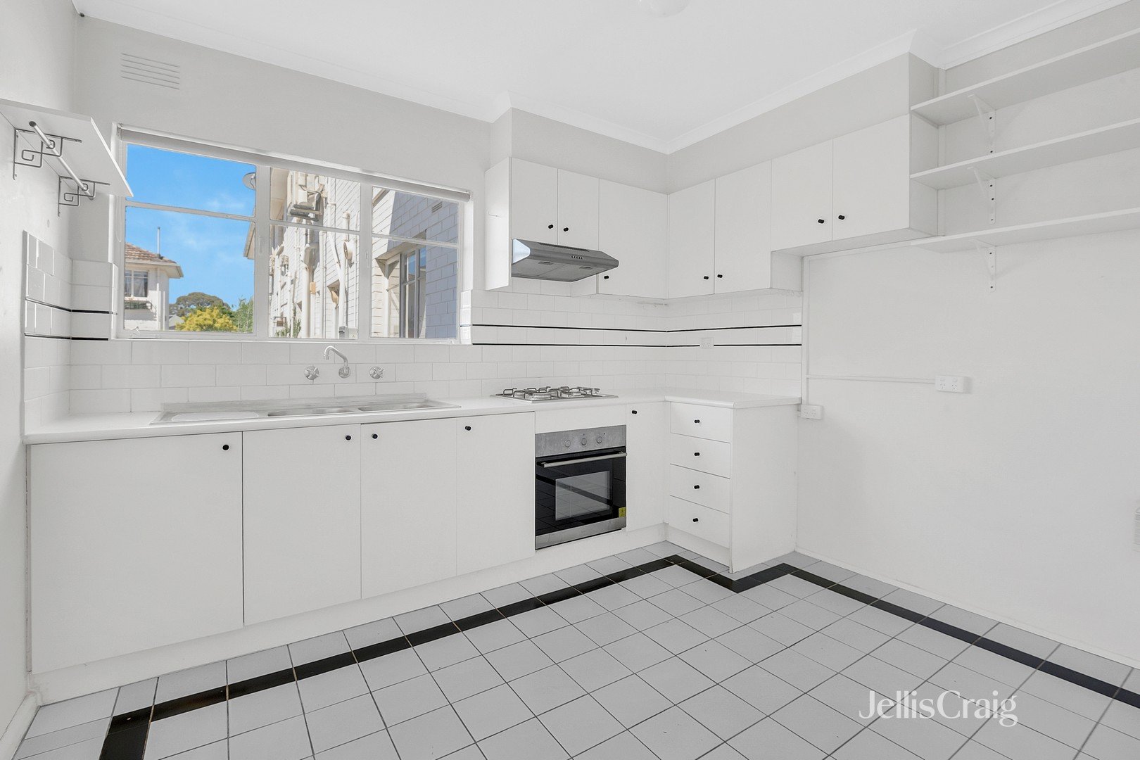 2/115 Dawson Street, Brunswick West image 4