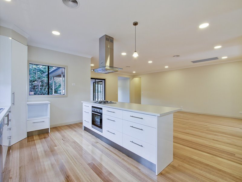 2/115 Mount View Parade, Croydon image 2