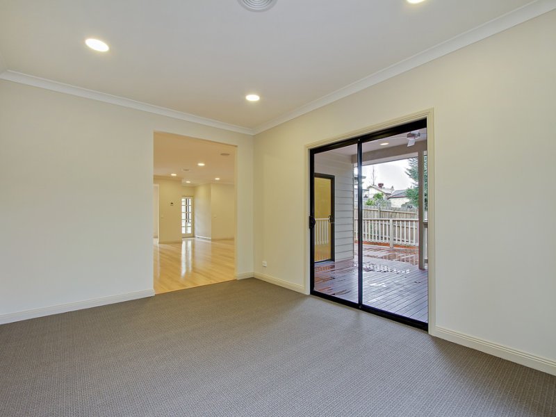 2/115 Mount View Parade, Croydon image 14