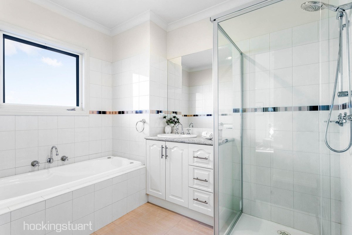2/115 Strabane Avenue, Balwyn image 7