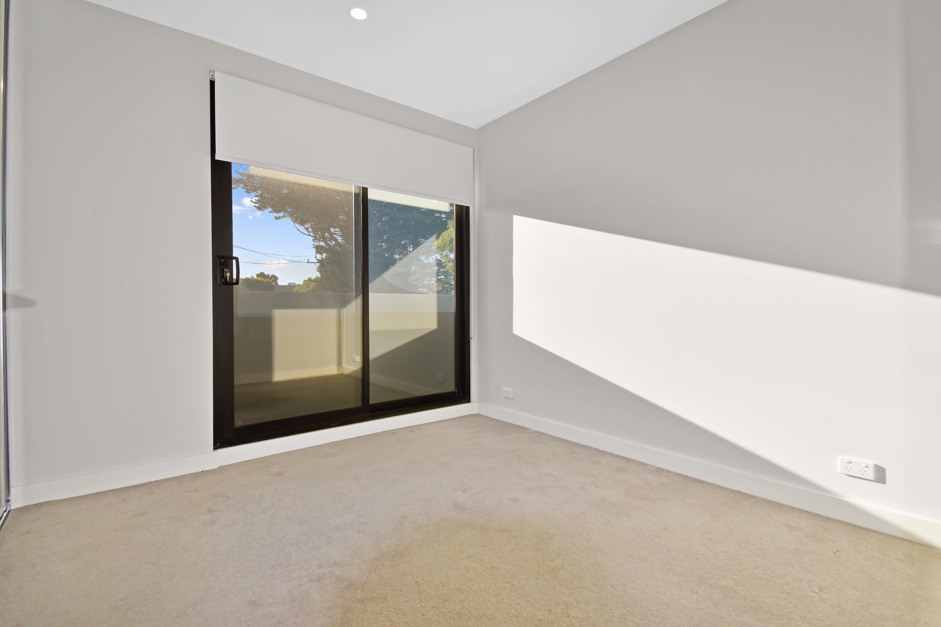 211/55 Railway Road, Blackburn image 7