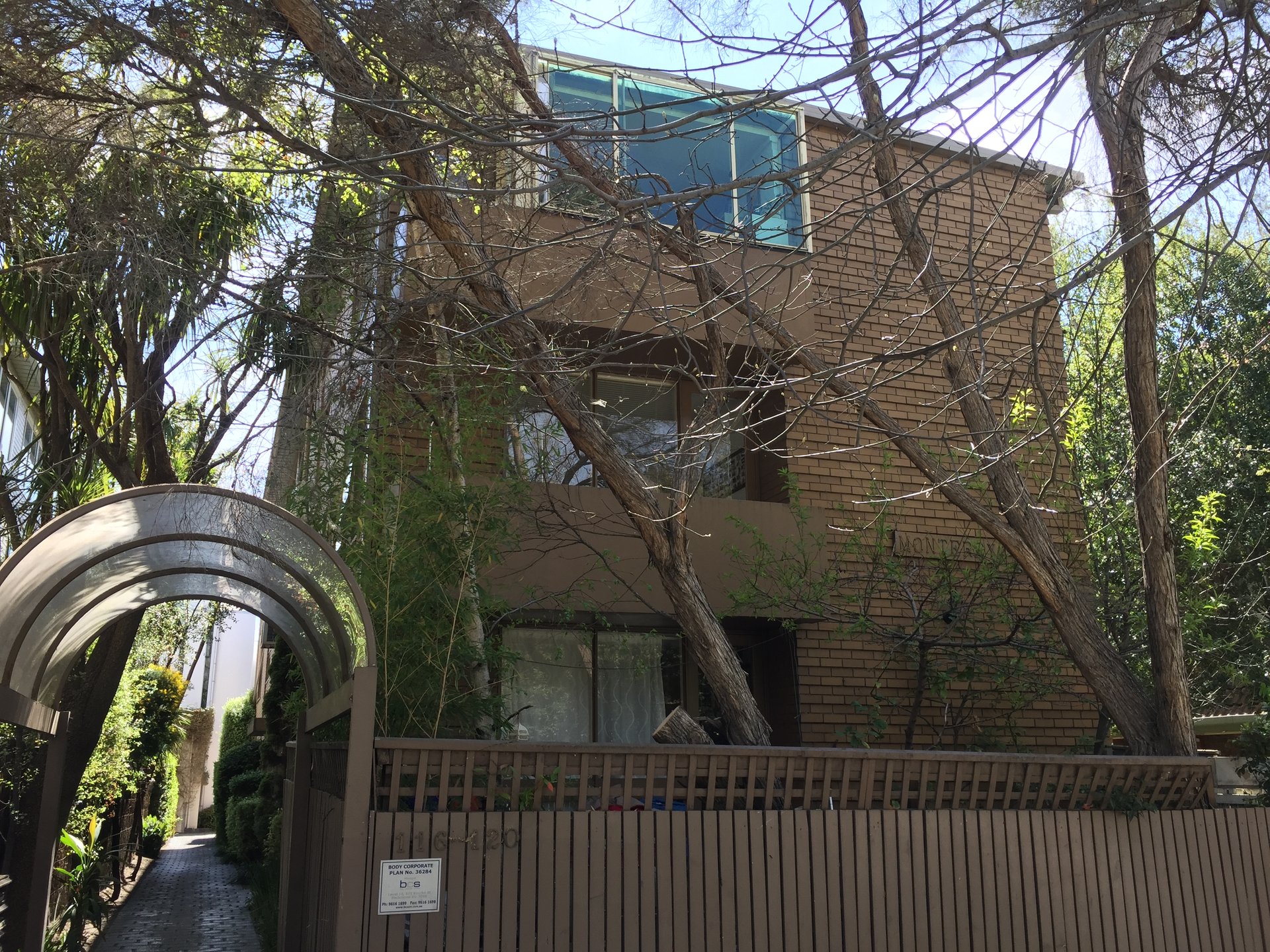 2/116118 Albert Street, EAST MELBOURNE VIC 3002