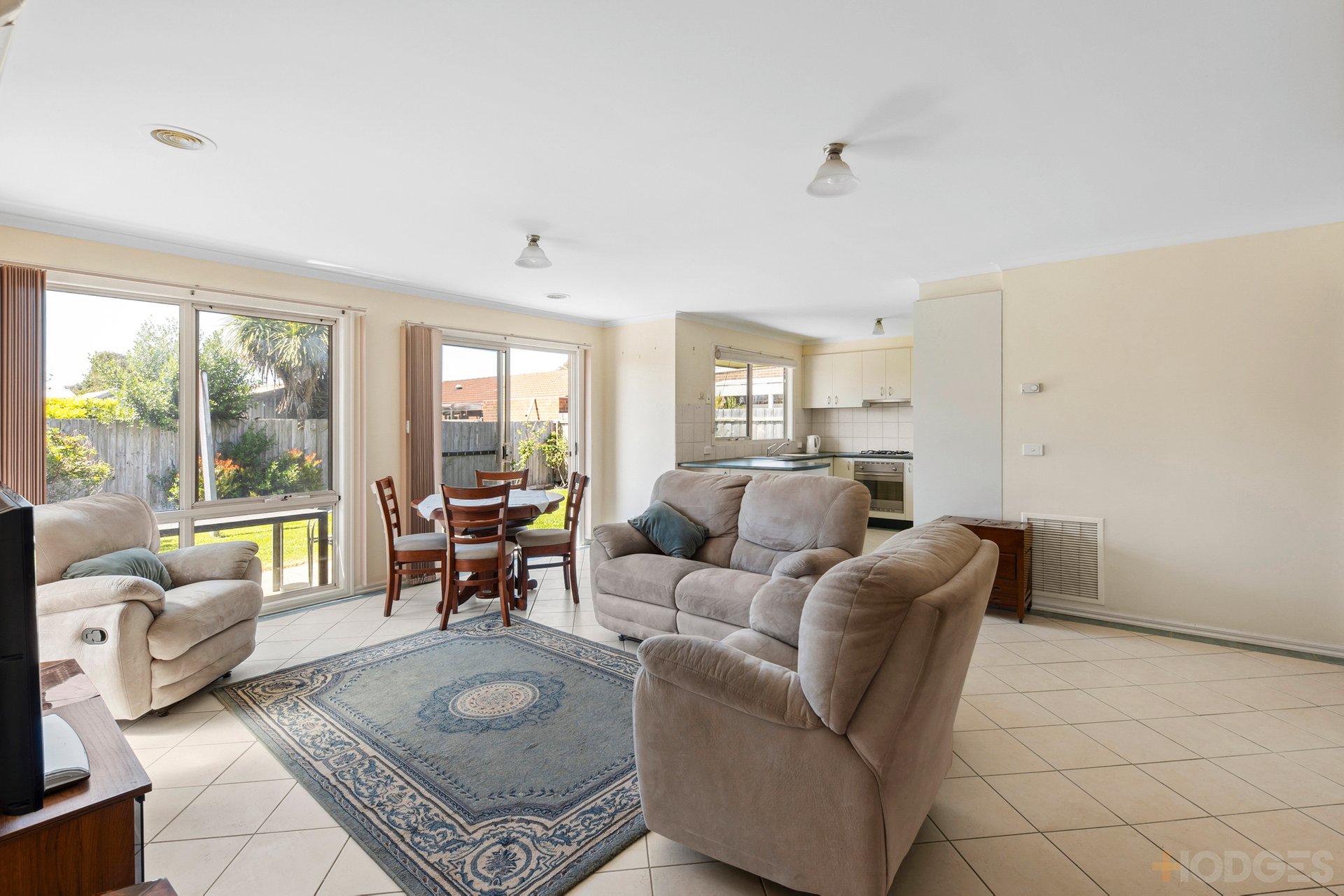 2 / 116 The Avenue Ocean Grove