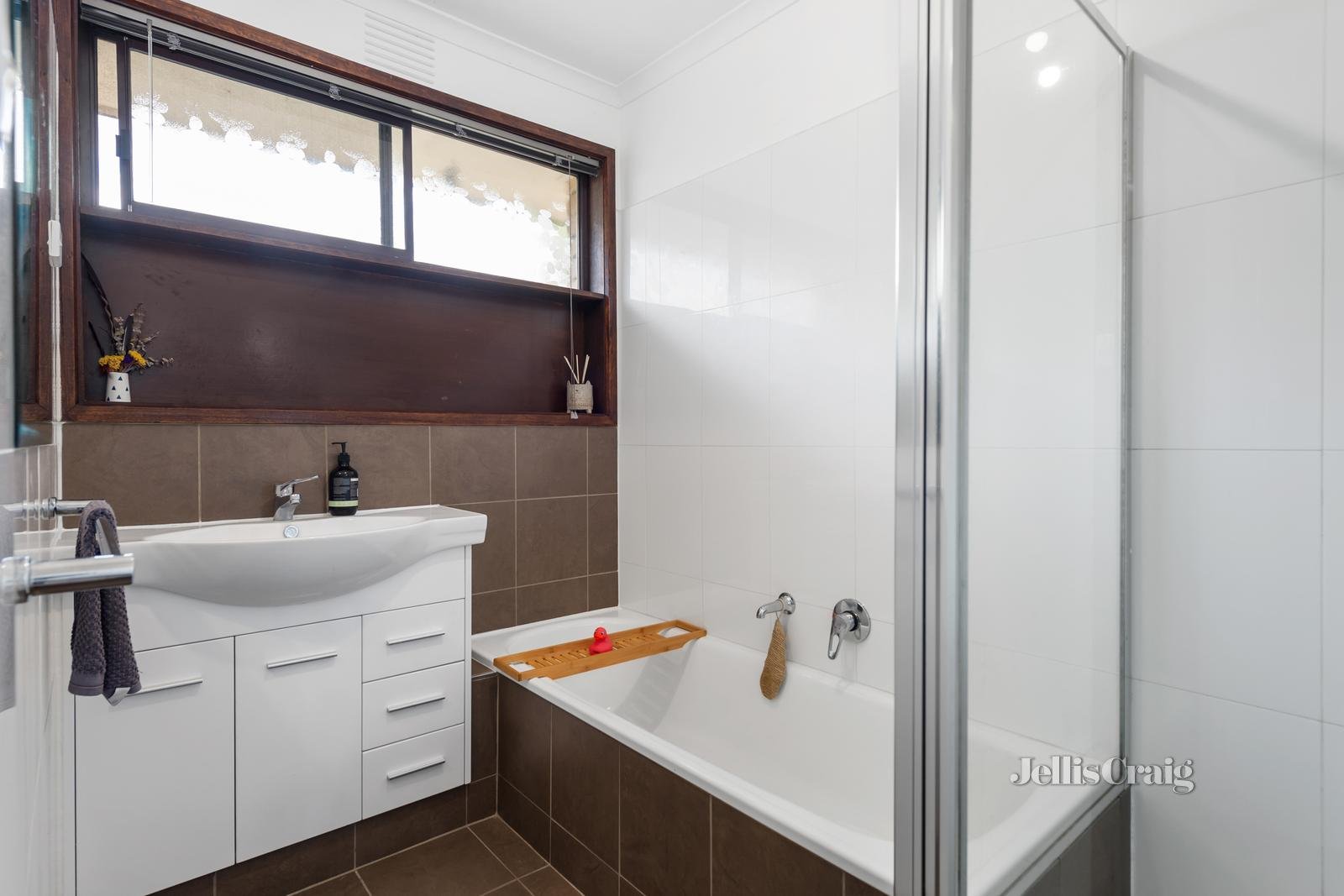 2/117 Mountain View Road, Briar Hill image 4