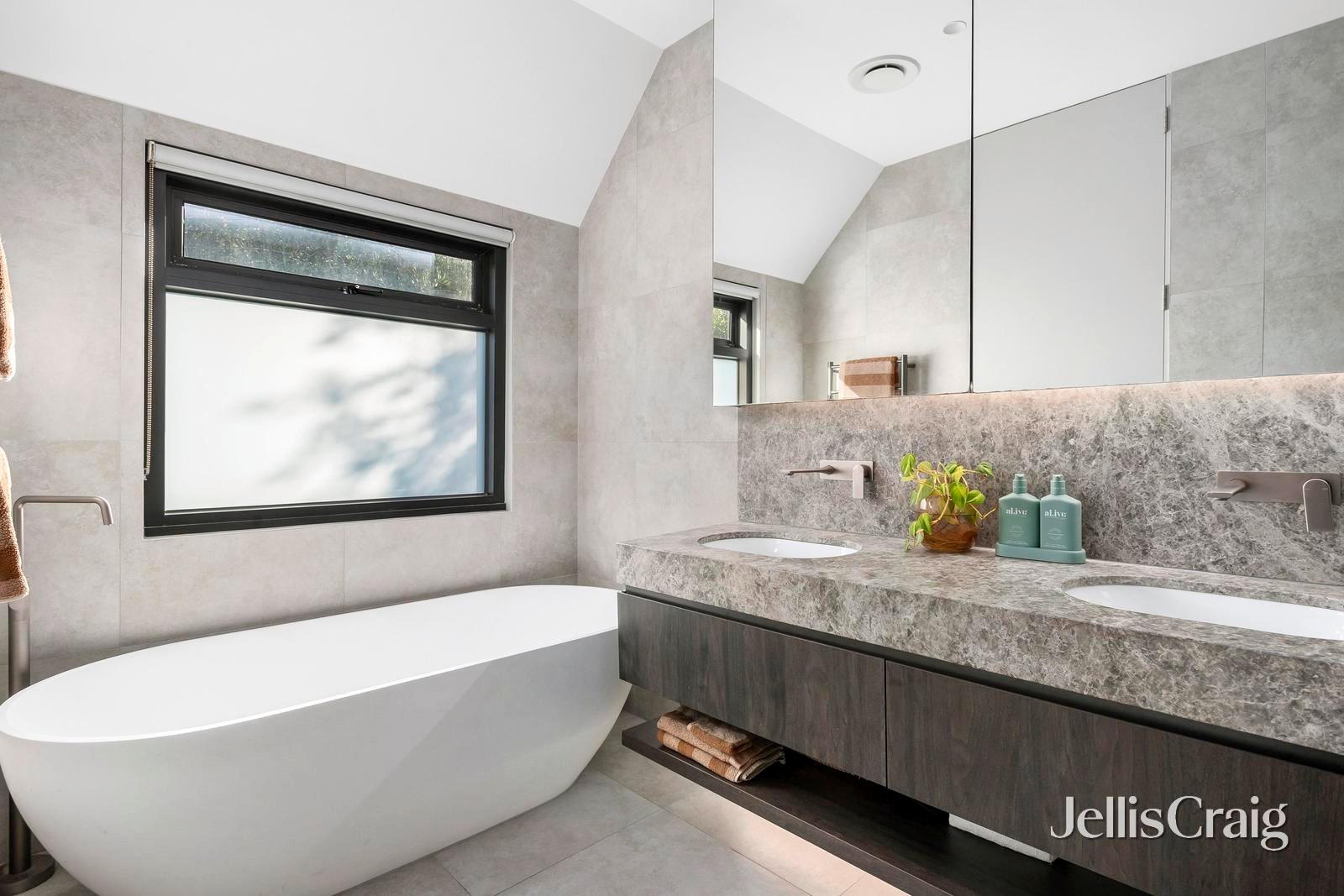 2/117 Spray Street, Elwood image 13