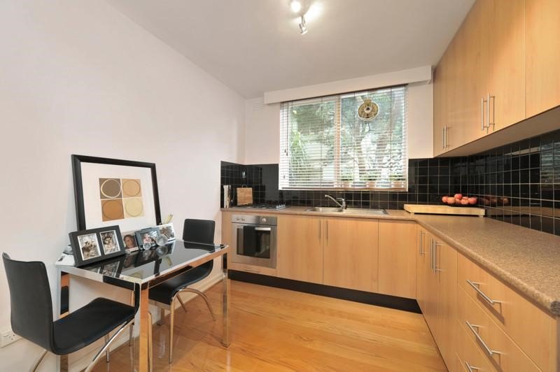 2/117 Victoria Road, Hawthorn East image 3