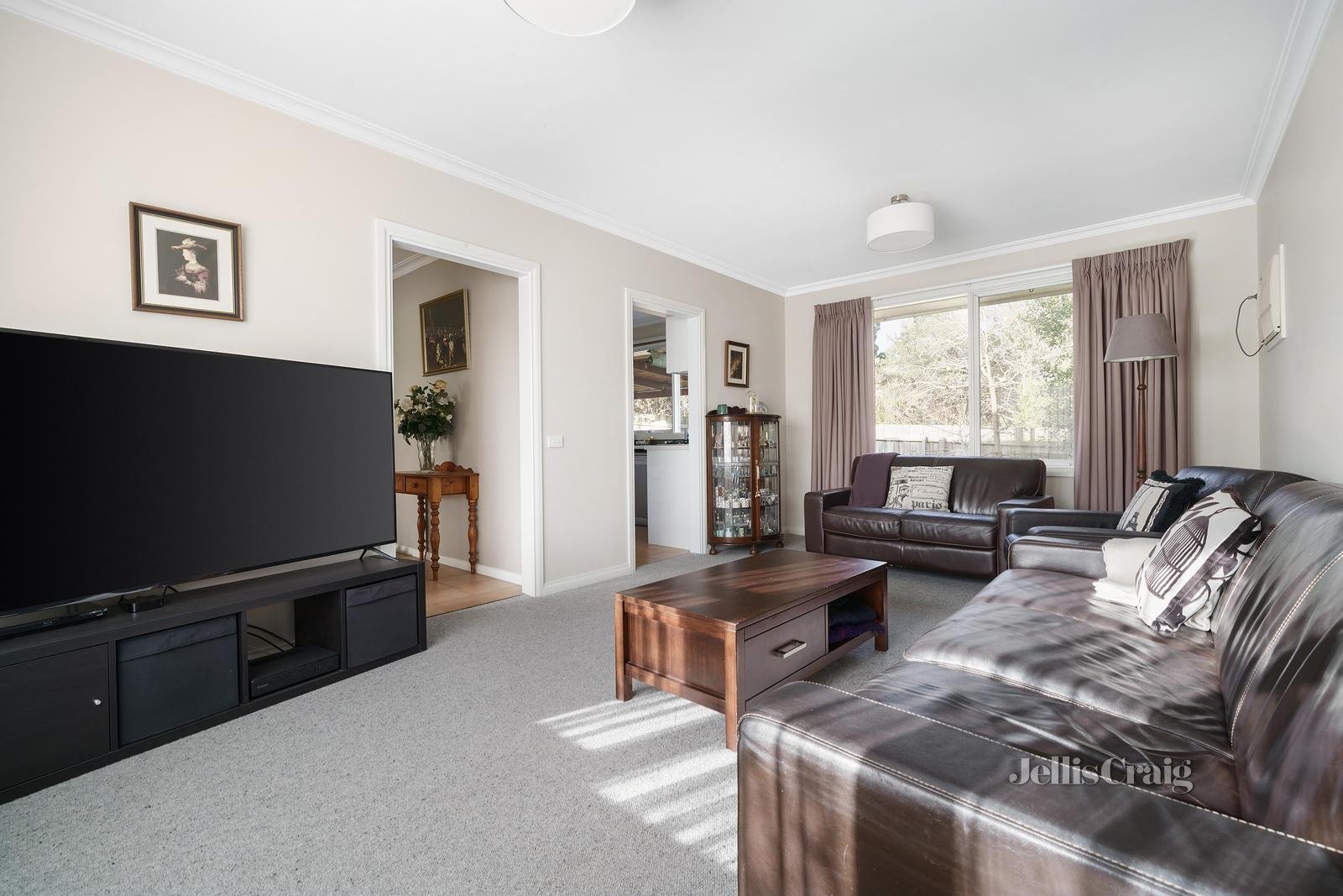 2/118 Main Hurstbridge Road, Diamond Creek image 2