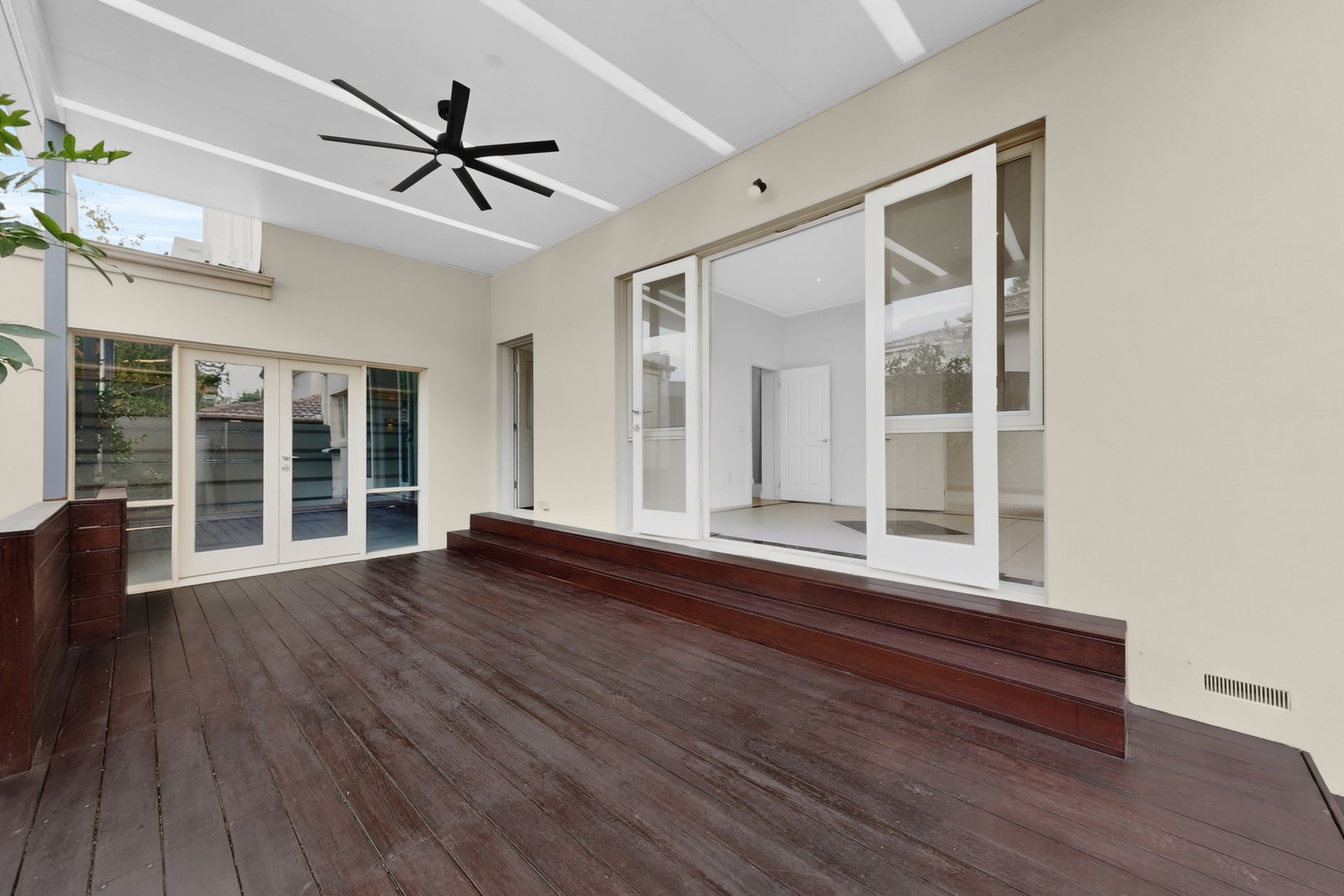 2/118 Parkhill Road, Kew image 12