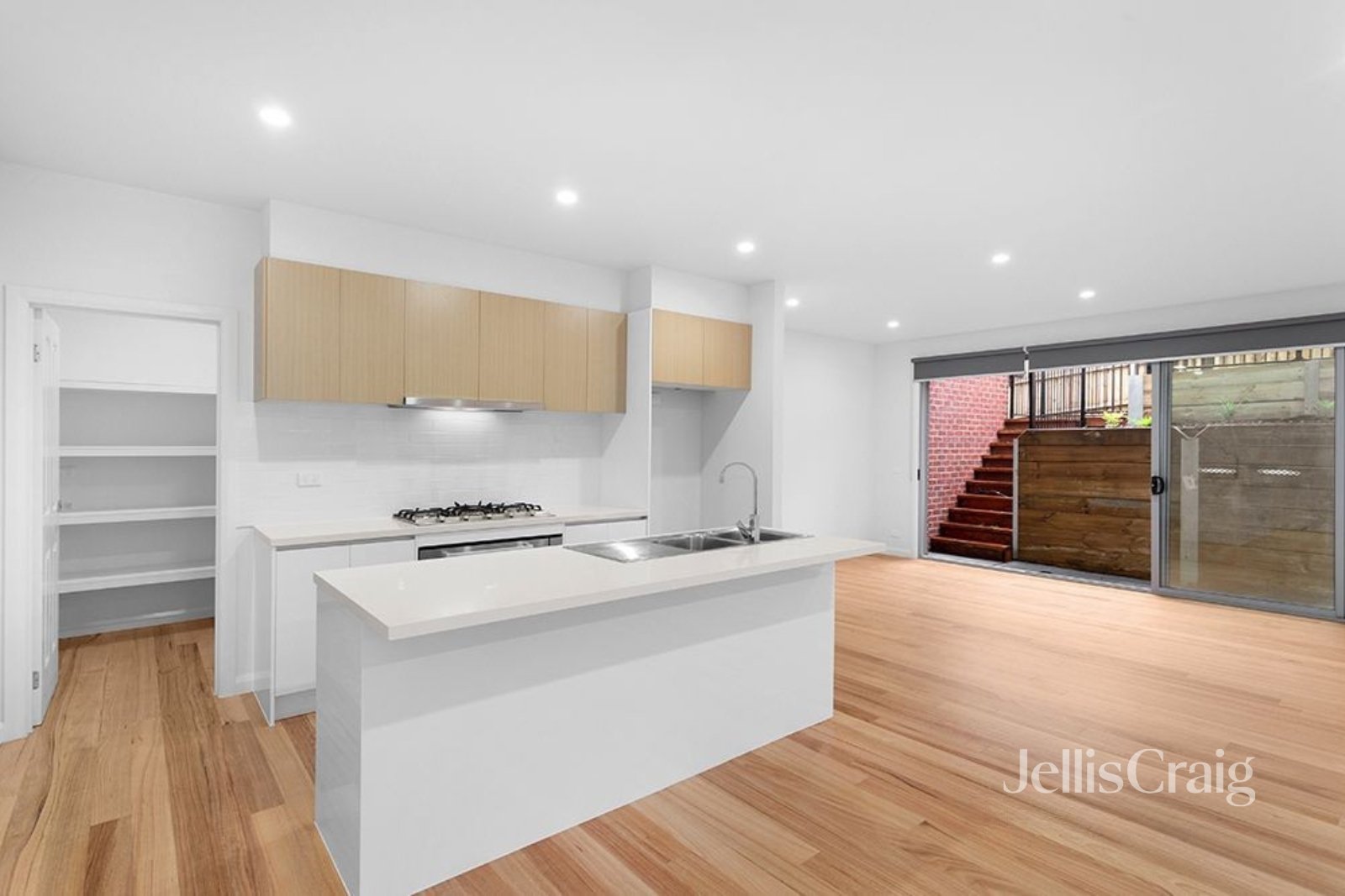 2/1186 Main Road, Eltham image 2